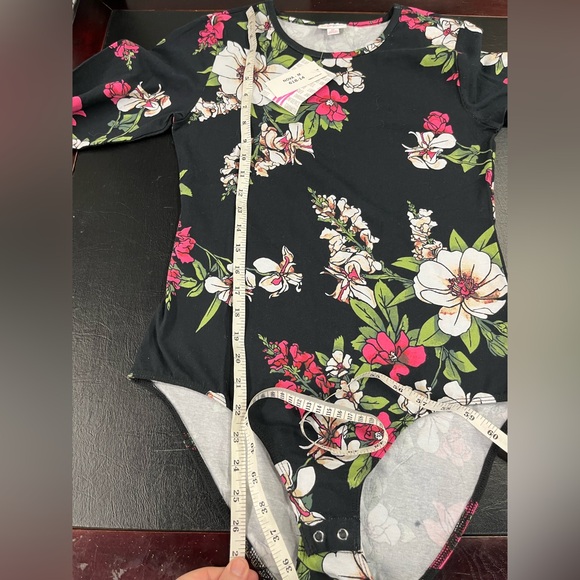 LuLaRoe Nova bodysuit size medium - Picture 7 of 8